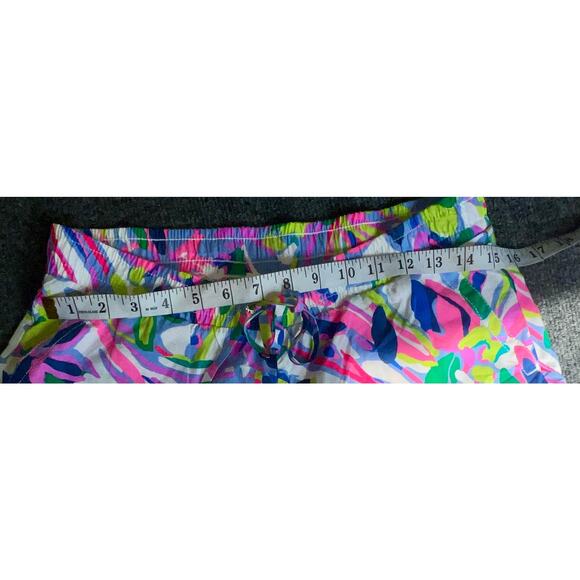 Lilly Pulitzer women's Katia Shorts Havin a Blast Size small Rayon Colorful Pink - Picture 5 of 8